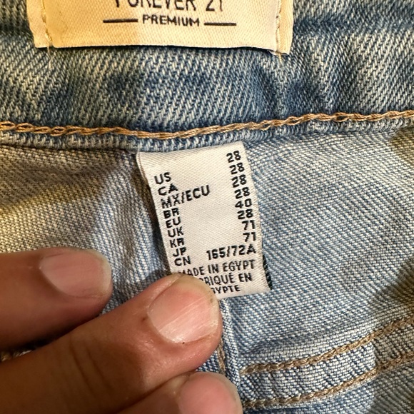 Forever 21 woman’s 28 - Picture 2 of 7